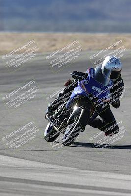 media/Jan-15-2026-Racers Edge (Thu) [[dfebeb70ab]]/3-B Group/Session 1 (Turns 9 and 8)/